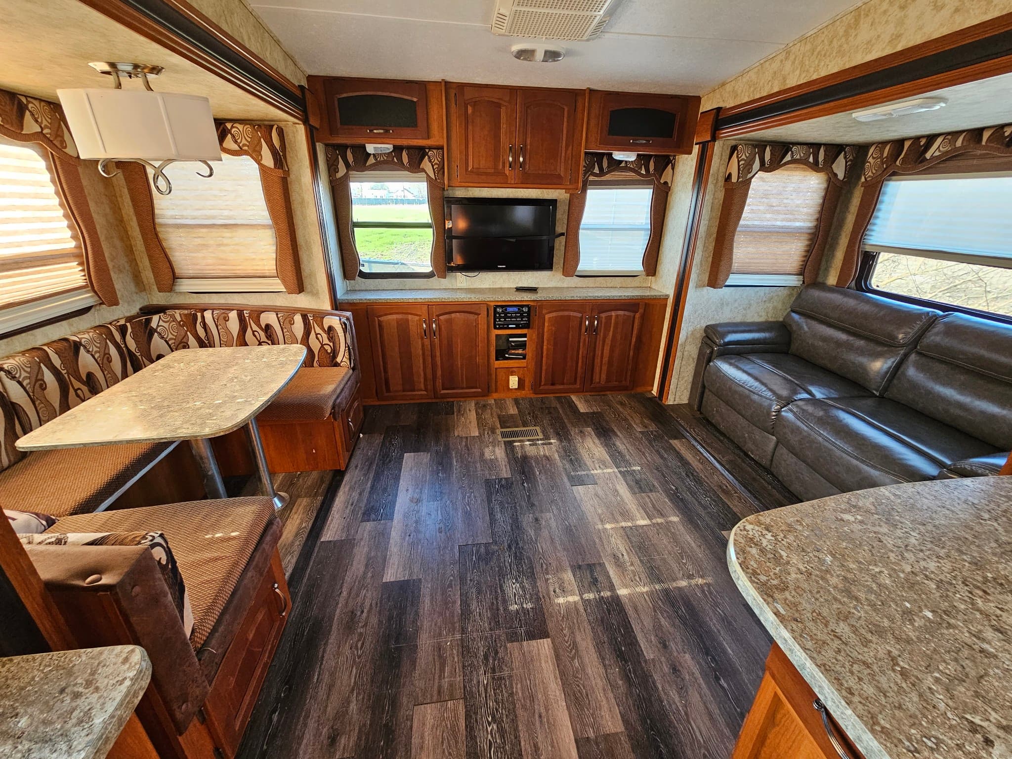 A picture of a Cougar RV from the outside