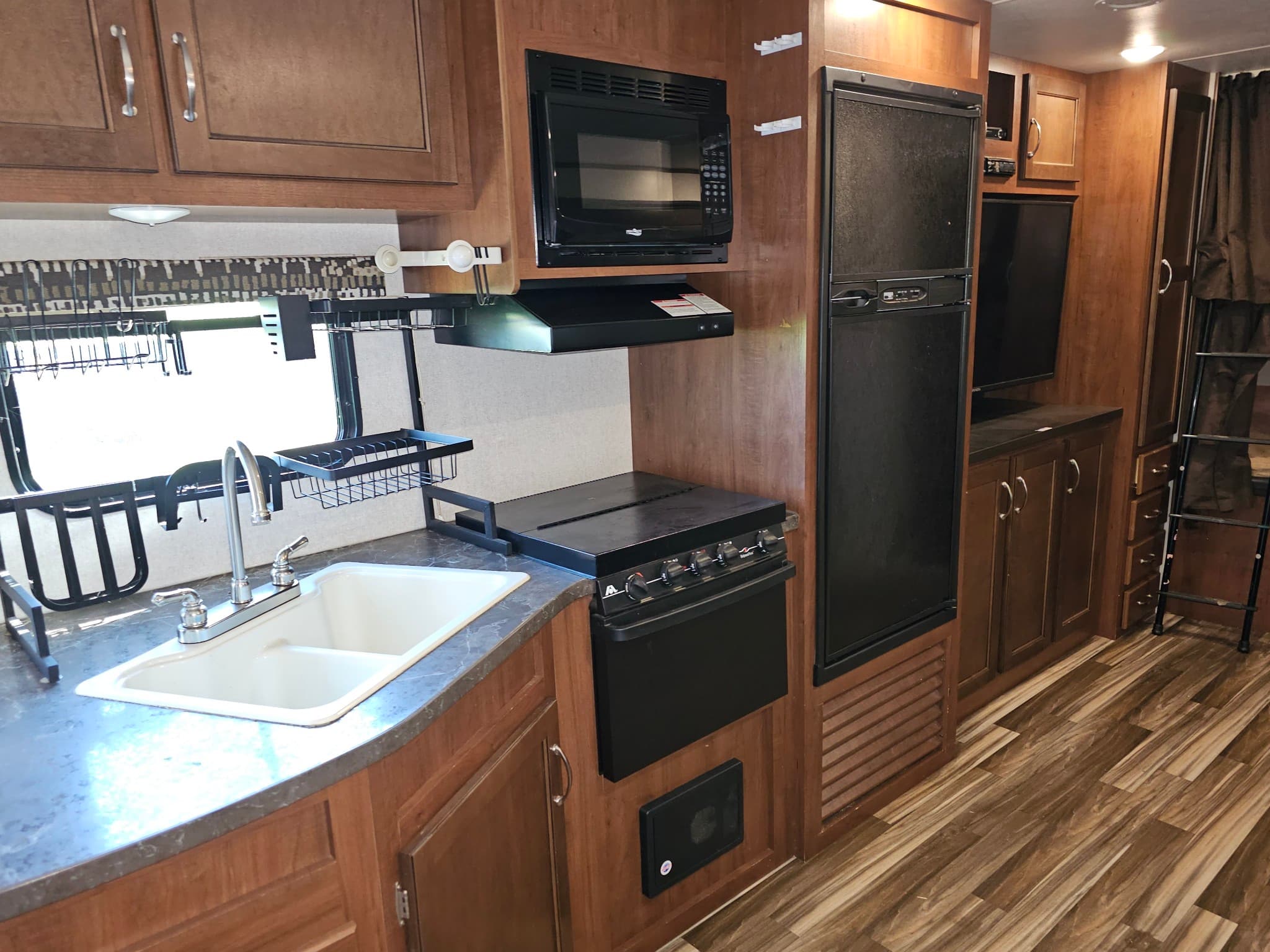 A picture of a Cougar RV from the outside
